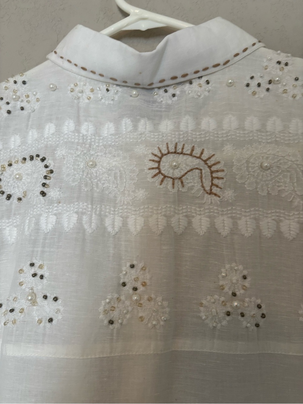 CHARLIE B Sleeveless White Button-Up Linen Blend Tank - Picture 9 of 10